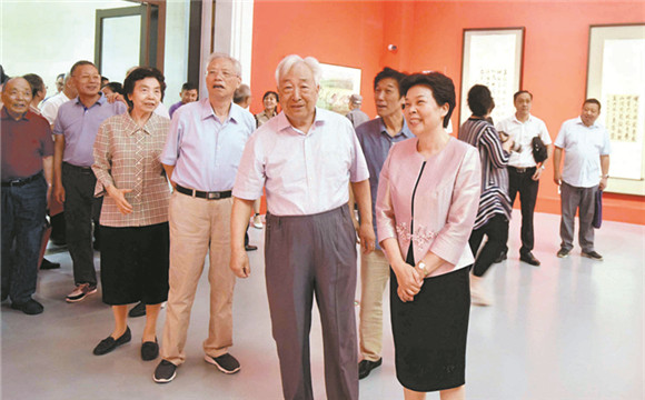 省政协开展系列庆祝活动