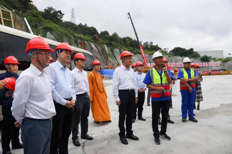 省政协委员赴宁波舟山视察 为推进世界一流强港和交通强省建设集智出力