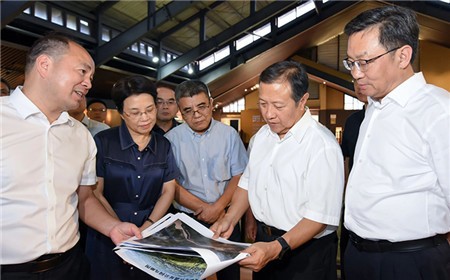 廉毅敏在金华调研：建设宜居宜业和美乡村 绘就共同富裕美好图景