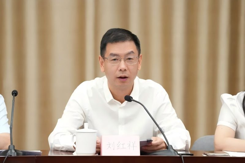 1979804489002885132_1280px(1)