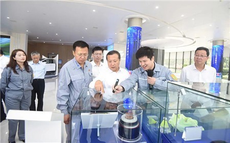 廉毅敏在宁波调研：加快构建浙江特色现代化产业体系  塑造发展新动能新优势
