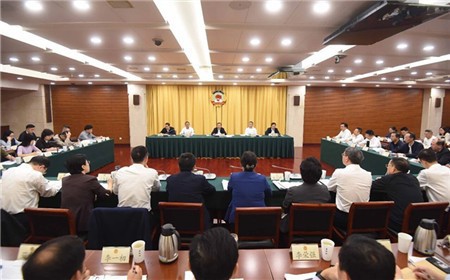 廉毅敏在全省政协新闻宣传工作座谈会上强调：围绕中心服务大局不断开创政协新闻宣传工作新局面
