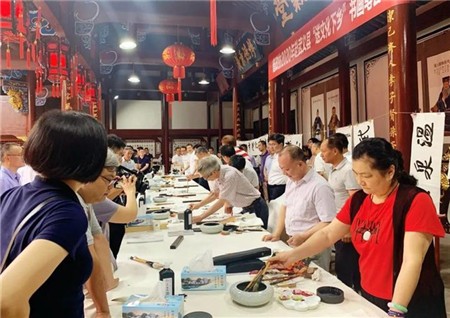 送文化下乡