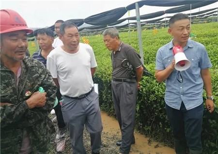 送科技下乡