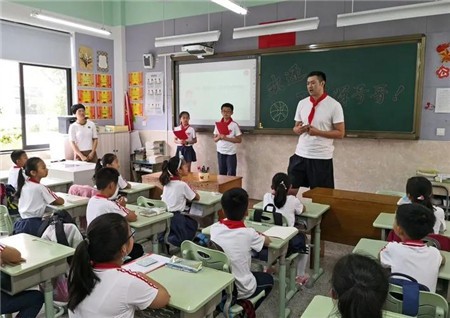 送体育下乡