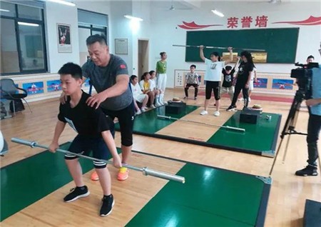 送体育下乡