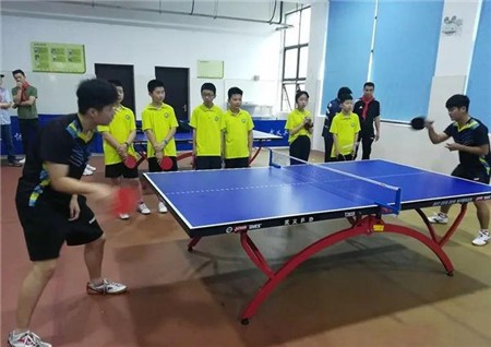 送体育下乡