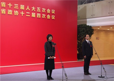 委员通道